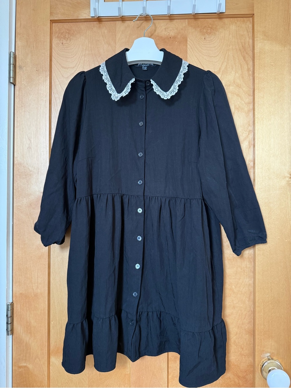 Disturbia size 10 black Salem lace collar smock dress
